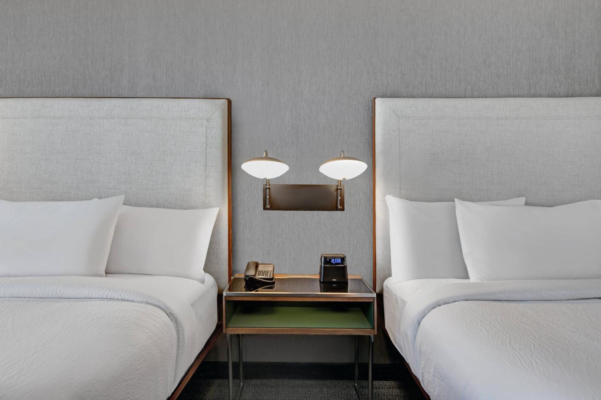 Courtyard By Marriott Manhattan Aggieville 외부 사진